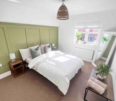 Tyldesley House | Stunning Home in Astley