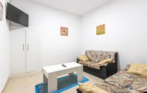 Sardinero House | Stunning Home In Fisterra With Kitchen