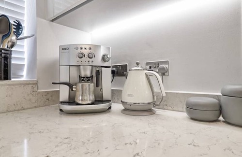 Colchester House | Stunning Home in Historic Village, Coggeshall. Between Braintree and Colchester