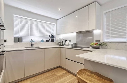 Colchester House | Stunning Home in Historic Village, Coggeshall. Between Braintree and Colchester