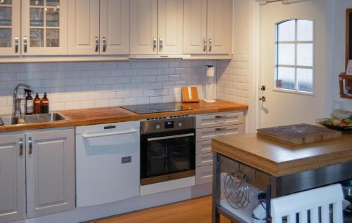 Varmdo House | Stunning Home In Värmdö With Sauna