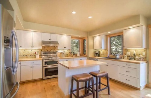 Tahoe Vista Cabin | Stunning Lake Tahoe Views, Private Hot Tub, Game Room, and Halfway Between Northstar & Palisades!