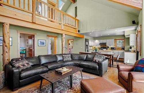 Tahoe Vista Cabin | Stunning Lake Tahoe Views, Private Hot Tub, Game Room, and Halfway Between Northstar & Palisades!