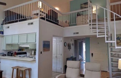 Avoca Condo | Stunning Lake-themed condo on Lake Monroe at Eagle Pointe Golf Resort.nnn