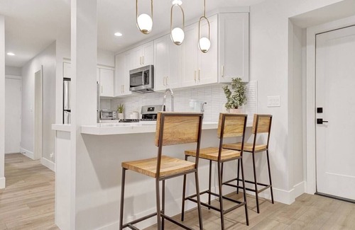 Fullerton House | Stunning & Newly Remodeled Close to Disney