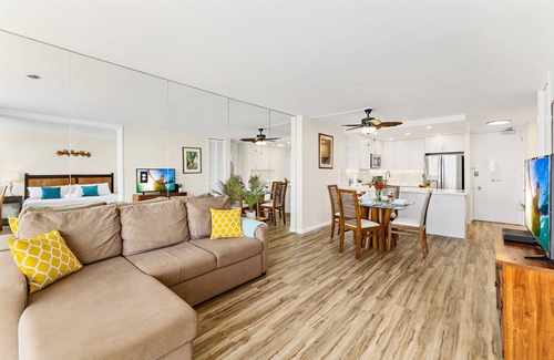 Waikiki Condo | Stunning Ocean View at Ilikai Marina in Waikiki