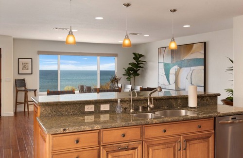 Sunset Cliffs House | Stunning Ocean-view Oasis w/Pool, Spa & Patio