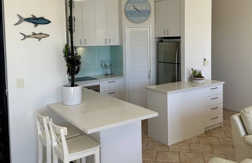 Dunsborough House | Stunning Oceanfront villa with panoramic views,only 5 minute walk to Dunsborough