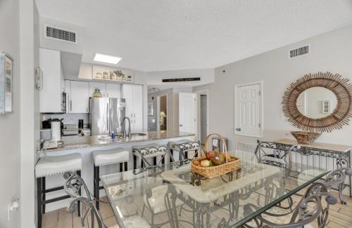 Orange Beach Apartment | Stunning Oceanfront Condo with Resort Amenities condo