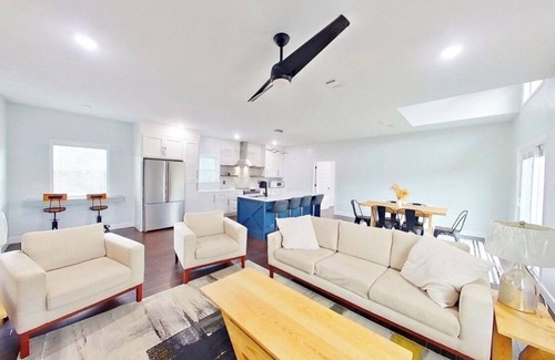 Waycross House | Stunning Private modern Swamp home