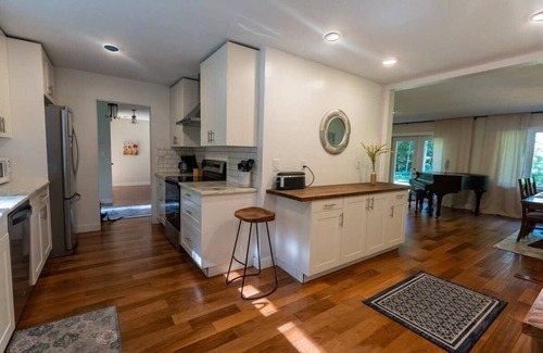 Berrien Springs Apartment | Stunning Ranch in the woods!