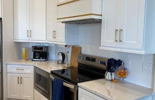 North Port Villa | Stunning Retreat: Endless Summer Villa 3BR/2BA with Heated Pool