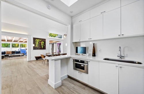 Venetian Islands Villa | Stunning Sanctuary with Wide Bay Views and Dock