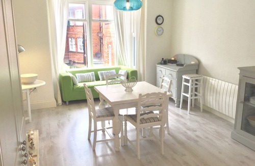 Sandsend Apartment | Stunning Sandsend Property - 30 meters from the beach!