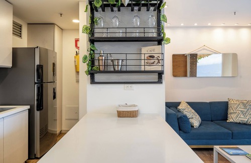 El Tesoro Apartment | - ¡ Stunning Skyline View of El Poblado ! -