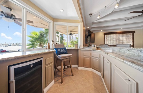 Discovery Bay House | Stunning Spacious Discovery Bay Waterfront Home Awaits