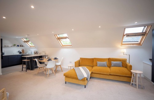 Bartestree Apartment | Stunning studio with countryside views and parking