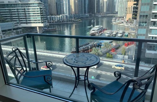 Jumeirah Lake Towers Apartment | Stunning Studio with Balcony at Dubai Marina