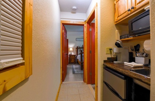 Sylva Cabin | Stunning Views | 5 Min to Blue Ridge Parkway