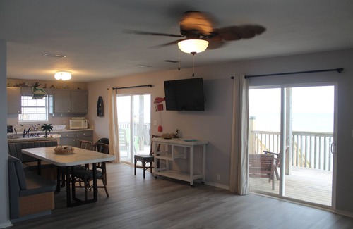 Silver Cay House | Stunning Views & Amazing Sunsets @ Nonnie's Place~Family Style