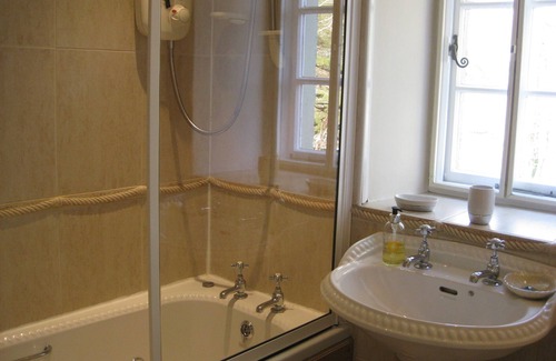 Grasmere Cottage | Stunning views from historic Grasmere cottage on Wordsworth's favourite walk