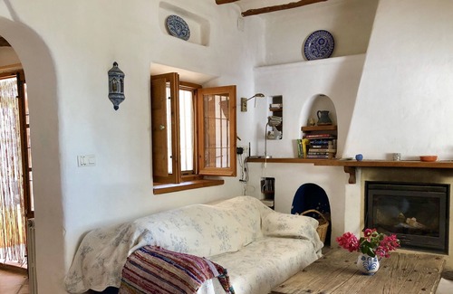 Orgiva Cottage | Stunning Views from Vine Terraces Down Rio Chico Valley