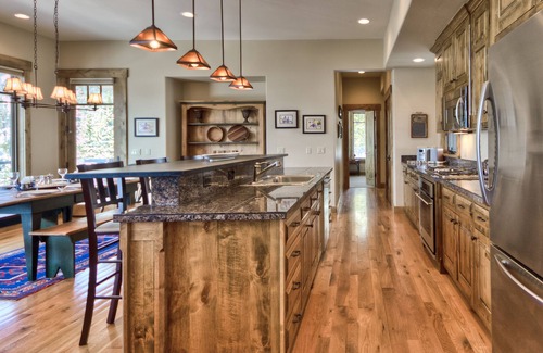 Big Sky House | Stunning views, Luxury and Privacy in gated nature preserve