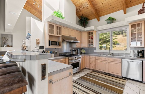 Sea Ranch House | Stunning views near beaches and bluff