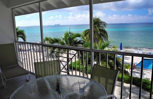 Seven Mile Beach Condo | Stunning Views of 7~MB~ Top Floor End-#46 Discovery Point Club
