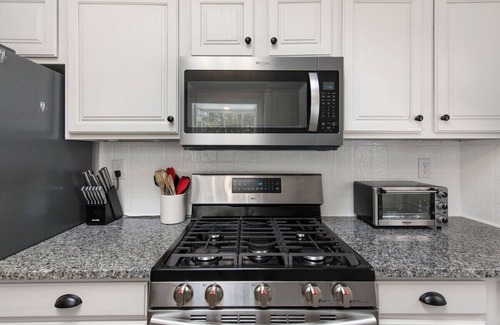 Wilmington House | Stunning views of Lake Whitingham+ Minutes from downtown Wilmington!