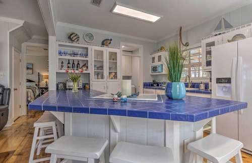 Dauphin Island House | Stunning Views & Waterfront Fun: Aloe Bay Home