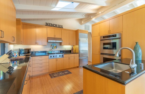 Carmel House | Stunning views, Walk to Ocean Ave Carmel-By-The-Sea, Private, Gated grounds