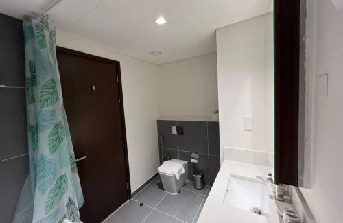 Dubai Apartment | Stylish 1 Bedroom High Floor in Creek Edge