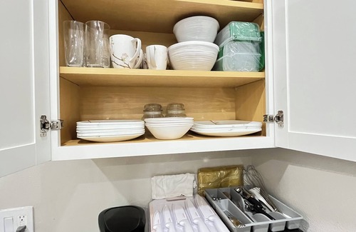 Highpoint House | Stylish 1-BR Hideaway close PIE airport