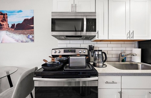 Peaceful Valley Apartment | Stylish 1B1B Oldtown Scottsdale