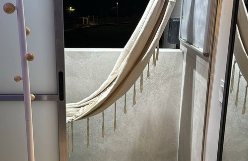 Medellin Apartment | Stylish 1BR Getaway, Jacuzzi, Fireplace, Gym and AC