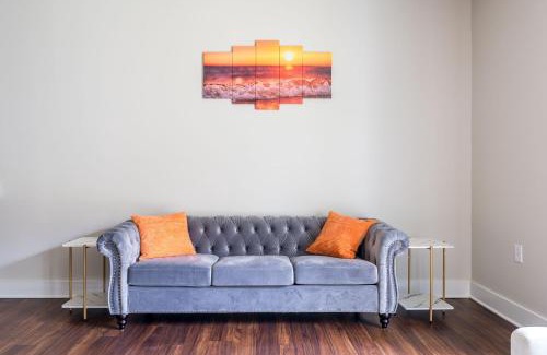 Indianapolis Apartment | Stylish 1BR in at the Crossing