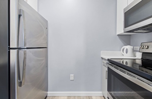 Everett Apartment | Stylish 1BR Near Encore 7870