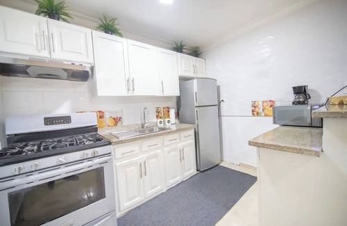 Urbanizacion Tavarez Apartment | Stylish 1r-1b Apt Near The Beach And Main Street