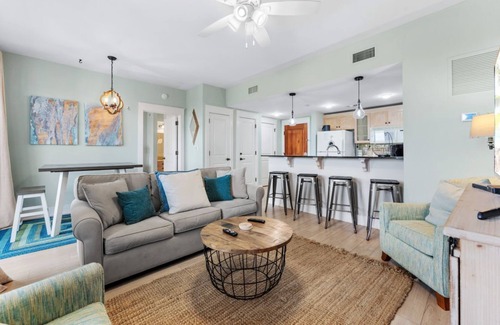 Baytowne Wharf Condo | Stylish 2BR/2BA Resort Condo In Baytowne Wharf