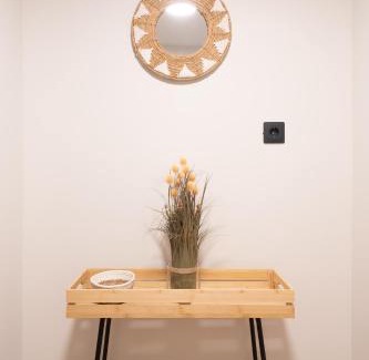 Kypseli Apartment | Stylish 2BR Apt, Rooftop with Sauna & Hot Tub