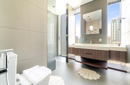 Jumeirah Lake Towers Apartment | Stylish 2BR in Royal MBL