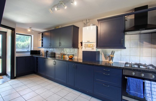 Hatfield House | Stylish 3Bed Home