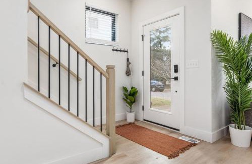 Merion Village House | Stylish 4BR in Merion Village PD