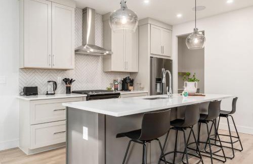 Merion Village House | Stylish 4BR in Merion Village PD