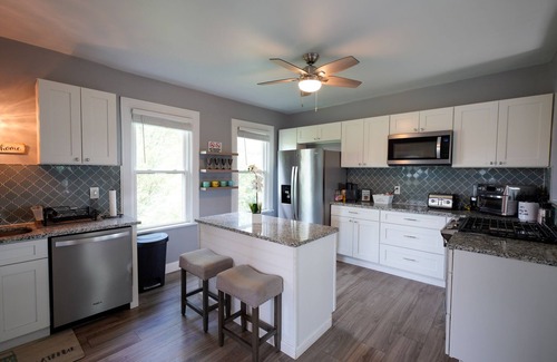 Parma Apartment | Stylish and comfortable apartment in a safe neighborhood!