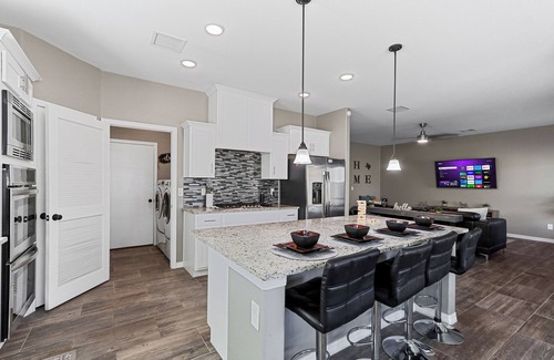 Biggs Field House | Stylish and Spacious Farmhouse Retreat with all Comforts