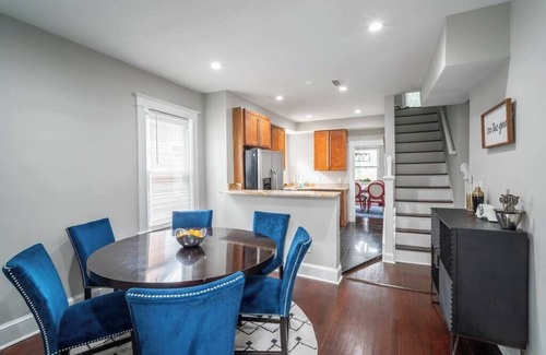 Brookland House | Stylish And Spacious Cozy Retreat Central Location