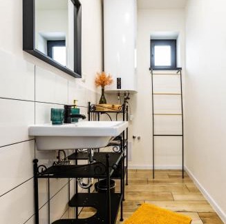 Zvolen Apartment | Stylish Apartment With Free Parking