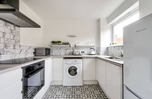 Newton Mearns House | Stylish, bright and peaceful south side home